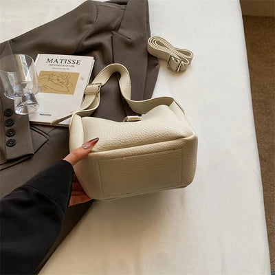 IRIS | MODERN BUCKET BAG